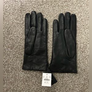 Women’s Jcrew Italian suede tech-touch gloves, size L